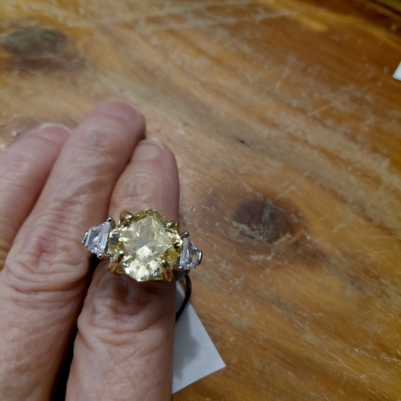 RARE SUNDANCE STERLING SILVER "YELLOW BIRD" RING. - Picture 4 of 7